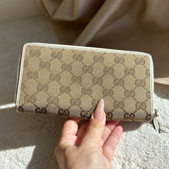 Gucci Wallet - Picture 2 of 5